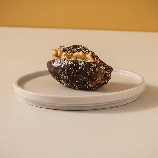 Dates Filled With Walnuts & Moghly 1Kg Pack