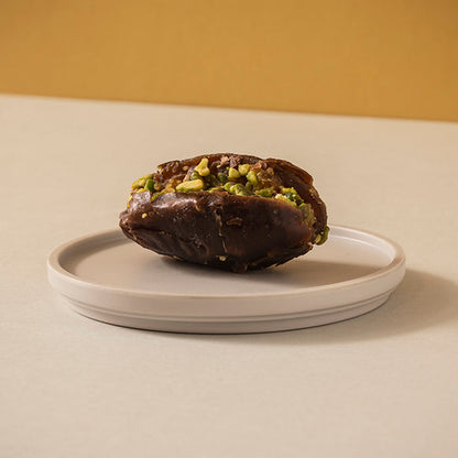 Dates Filled with Pistachios & Mandarin 1Kg Pack